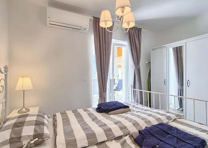 Torre Iv Nyaraló Poreč